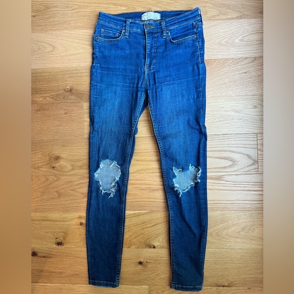 Free People Blue Ripped Knees Jeans size 26 - Picture 2 of 6